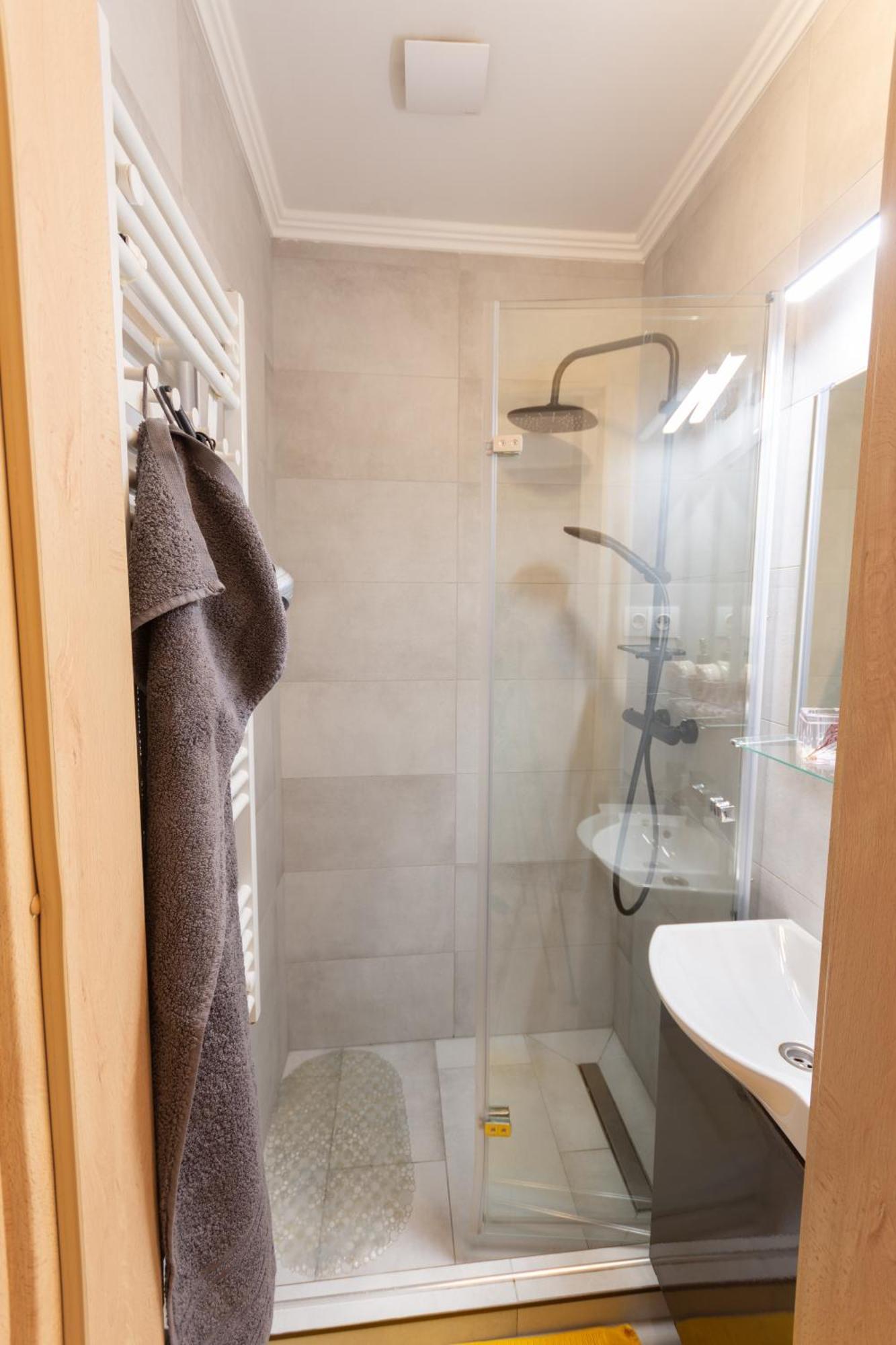 Quiet Rooms In The Bustling City Center Budapest Ngoại thất bức ảnh